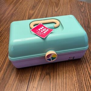 NWT caboodles cosmetic case